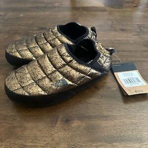 The North Face Women's Thermoball Traction Mule V Slip Ons